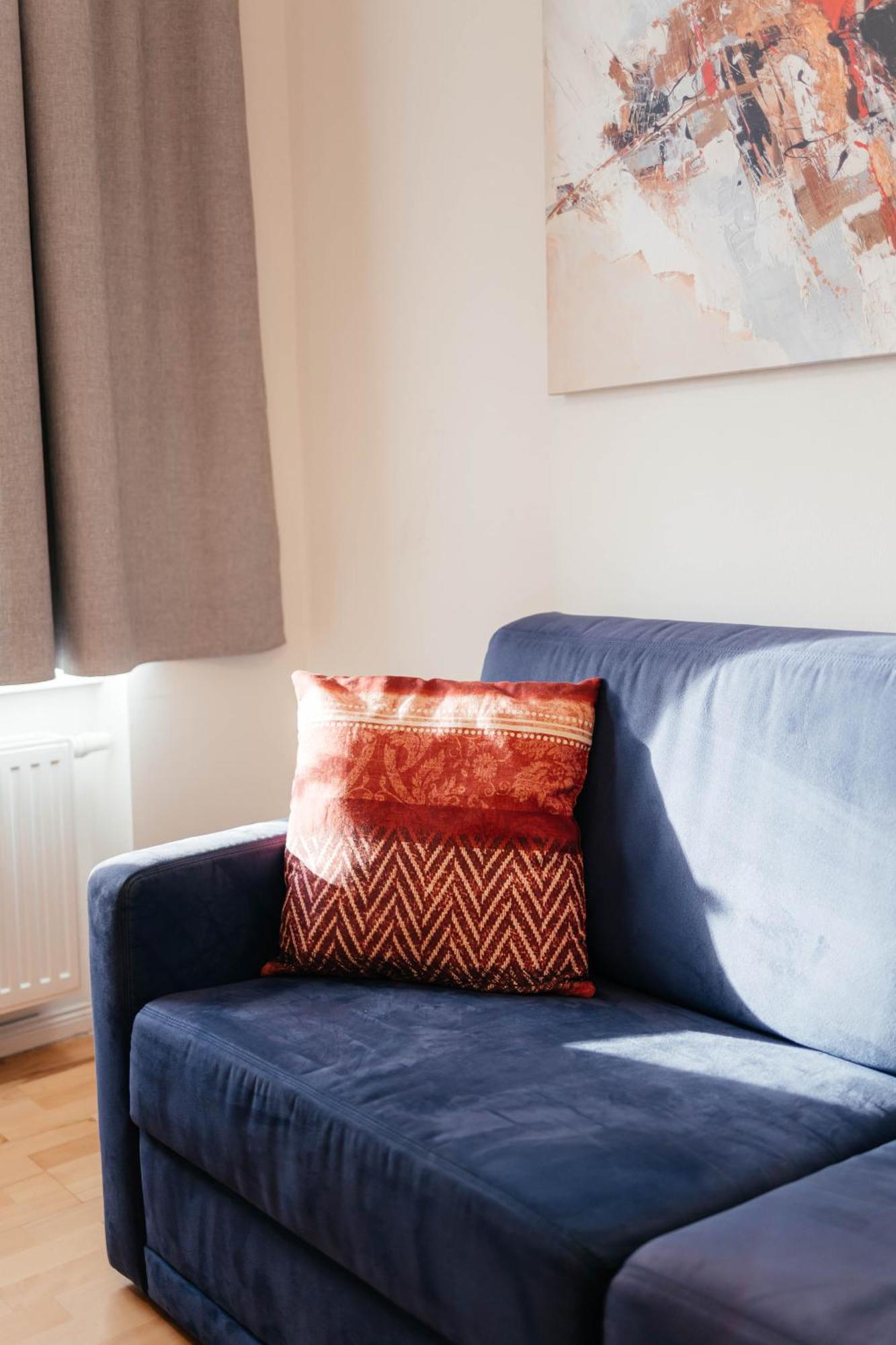 Lax Apartments Wina Bagian luar foto