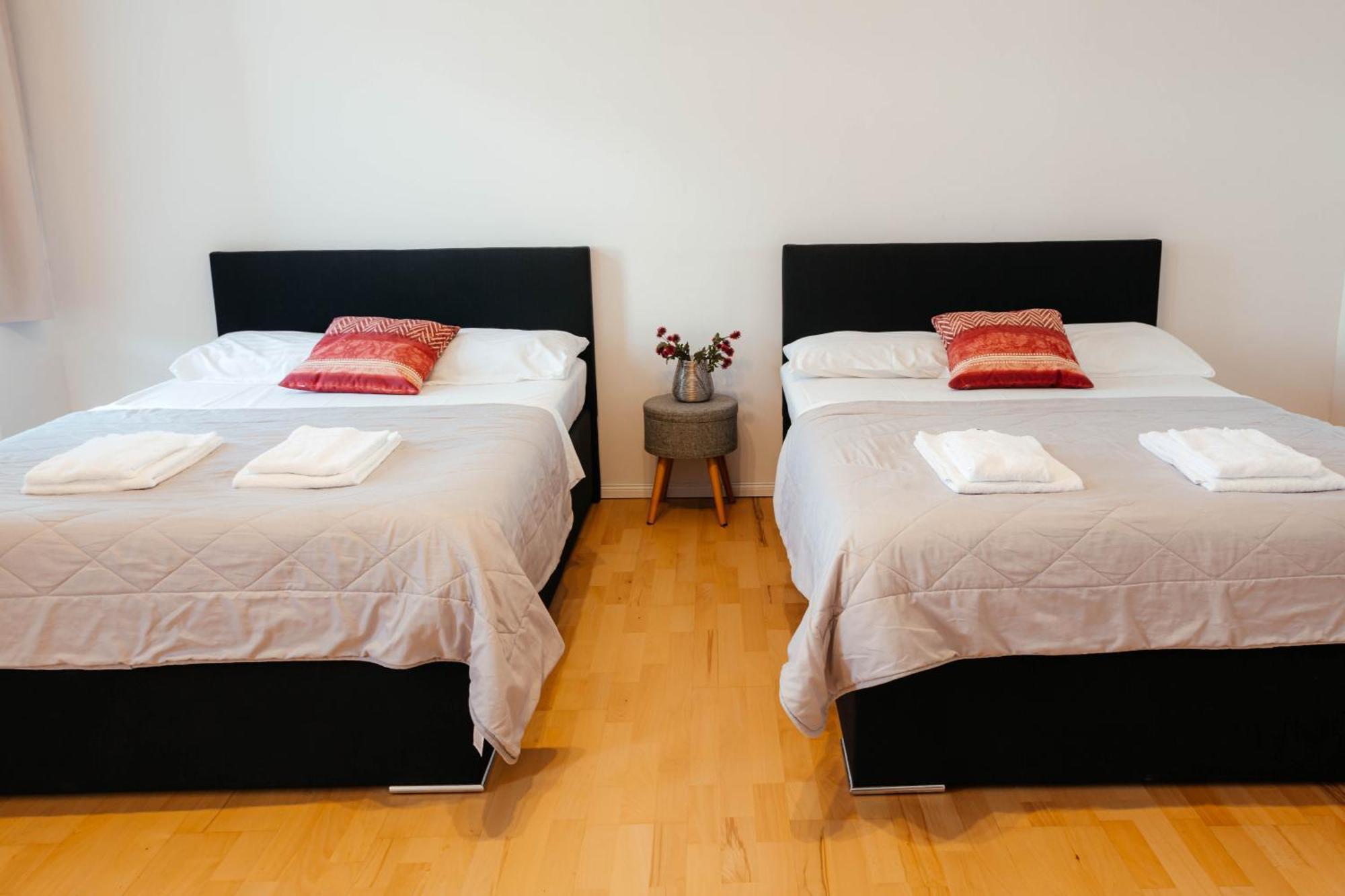 Lax Apartments Wina Bagian luar foto